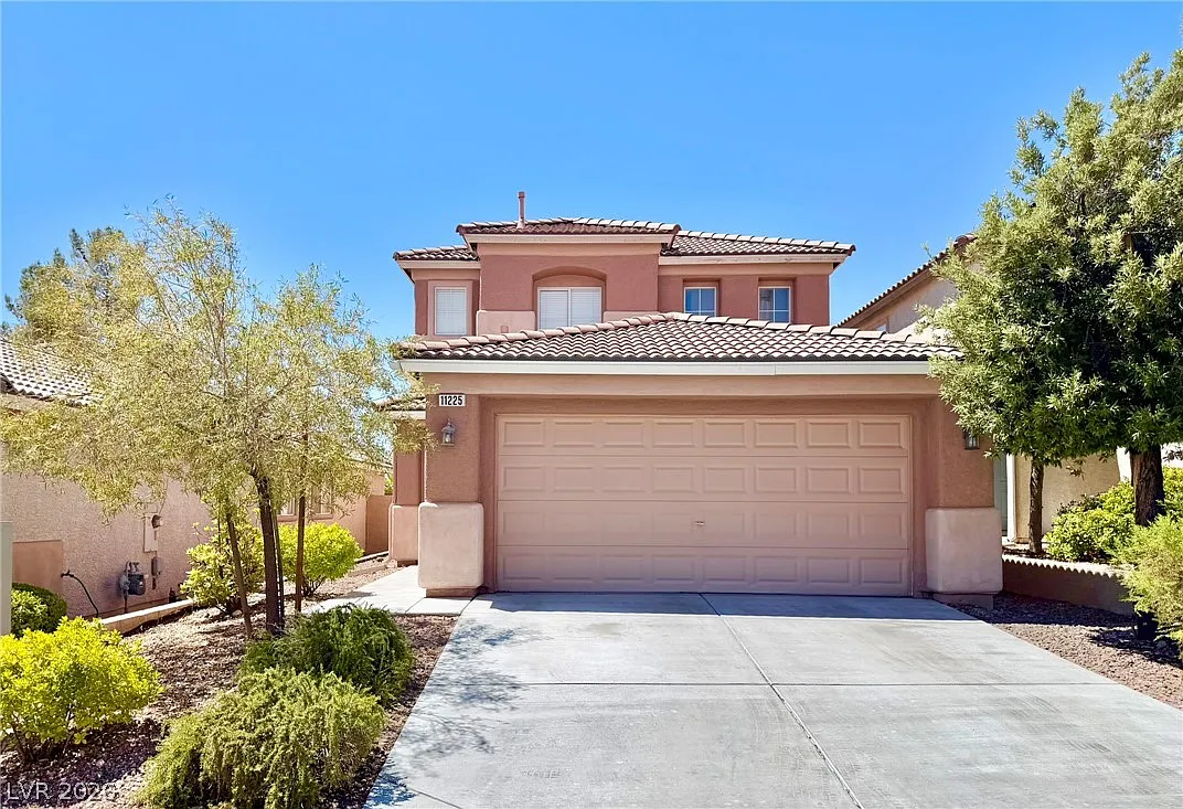 3 bed, 2.5 bath, 1723 sqft, $2,250 — Photo 1