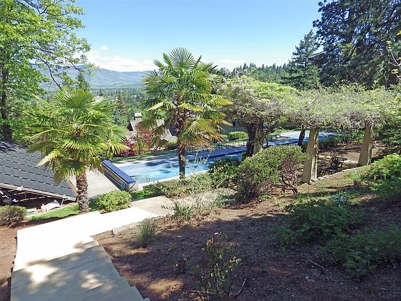 5th image of 190 Piedmont Dr