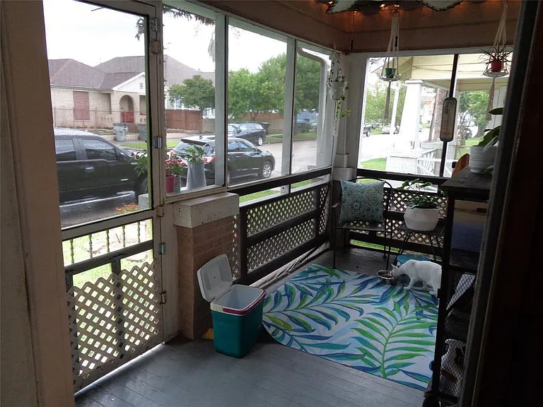 Private screened porch facing north