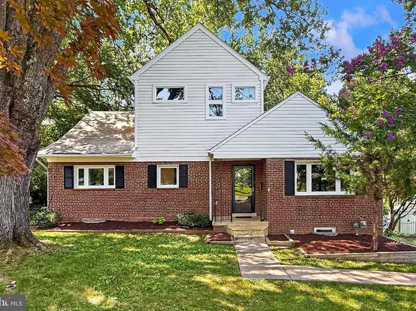 6413 Carolyn Dr, Falls Church, VA 22044
