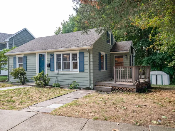 19 Penny Ln, Stoneham, MA 02180