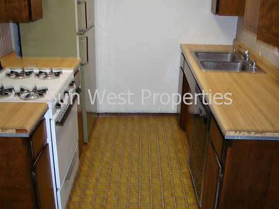 2nd image of 837 Nm Highway 516 APT 3