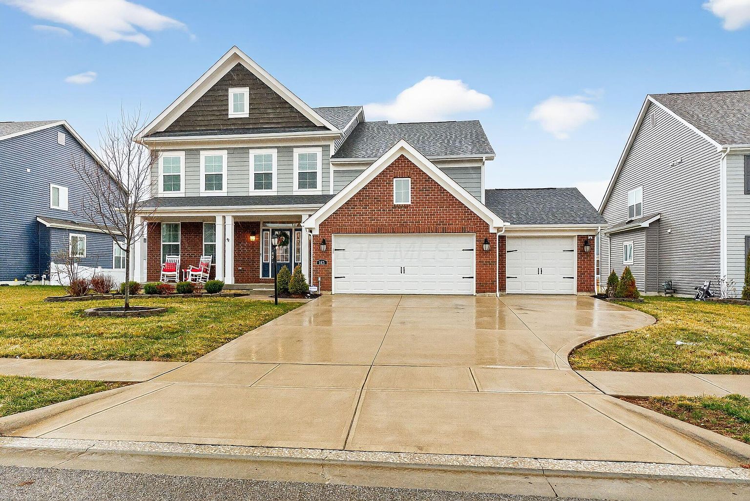 Listing photo 1 for 143 Cinnamon Teal St