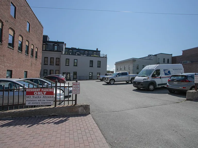 Adams Block — Photo 8