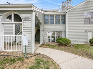 8769 W 106th Ter, Overland Park, KS 66212