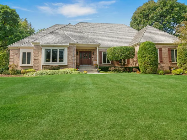 5648 Barclay Ct, Long Grove, IL 60047