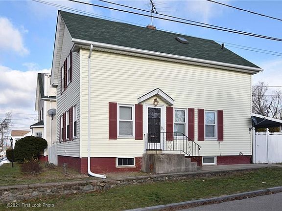 2nd image of 50 Putnam St