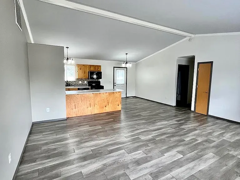 952 W Sheridan Ave — Photo 5
