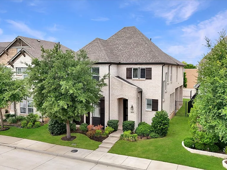 8047 Sunflower Ln — Photo 2