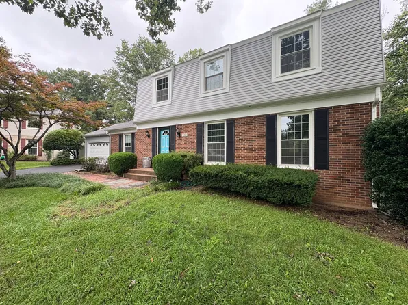 5301 New Church Ct, Fairfax, VA 22032