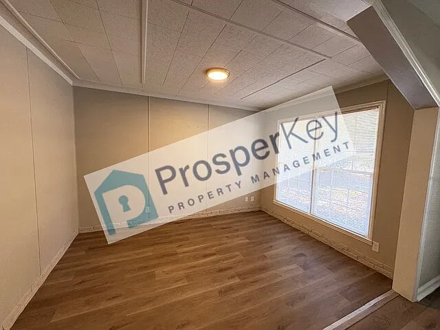 8116 Trafalgar Way — Photo 4