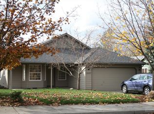 2447 NE Moonlight Dr, Bend, OR 97701