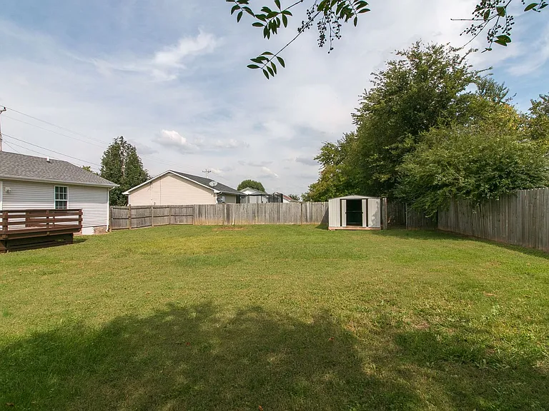 1013 Bush Ave — Photo 26