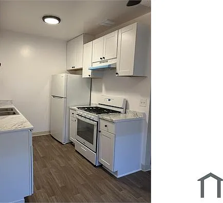 540 E Pleasant St #9 — Photo 6