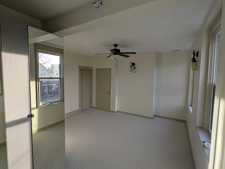 347 Spahr St — Photo 16