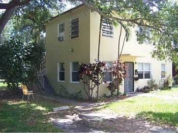 1st image of 940 NE 119th St