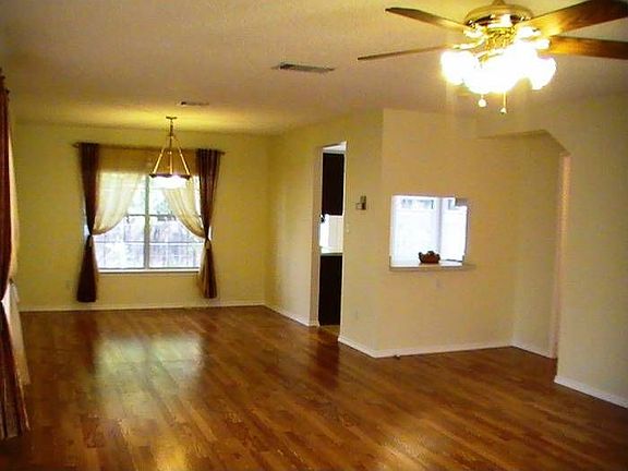 Dining & Living area