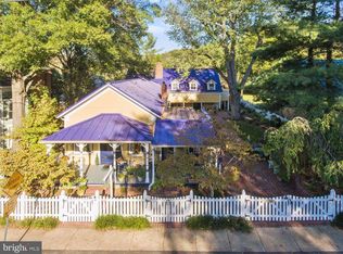 7153 Main St, Clifton, VA 20124