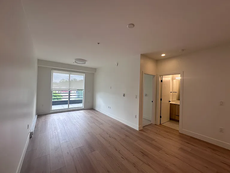 20795 Fraser Hwy — Photo 5