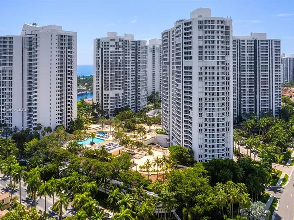 21205 Yacht Club Dr APT 2810, Aventura, FL 33180