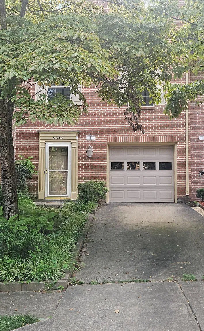 2 bed, 2.5 bath, 2032 sqft, $2,700 — Photo 1