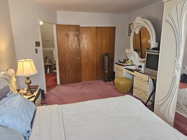 2 Paerdegat 11th Street image 10 of 15