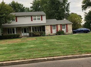 70 Rotterdam Rd E, Holland, PA 18966