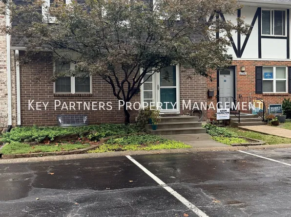 8342 Hadley St, Overland Park, KS 66212