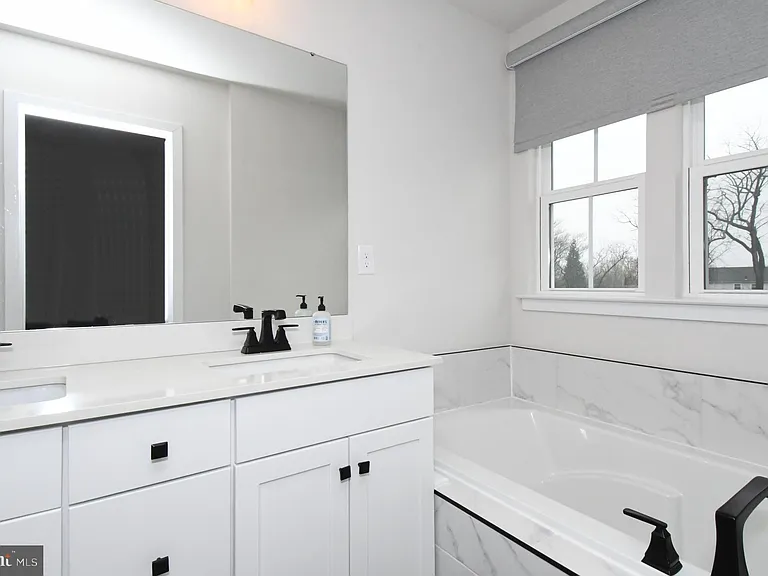500 Sterling Dr — Photo 31