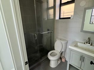 404 Soundview Ave #2R, Bronx, NY 10473