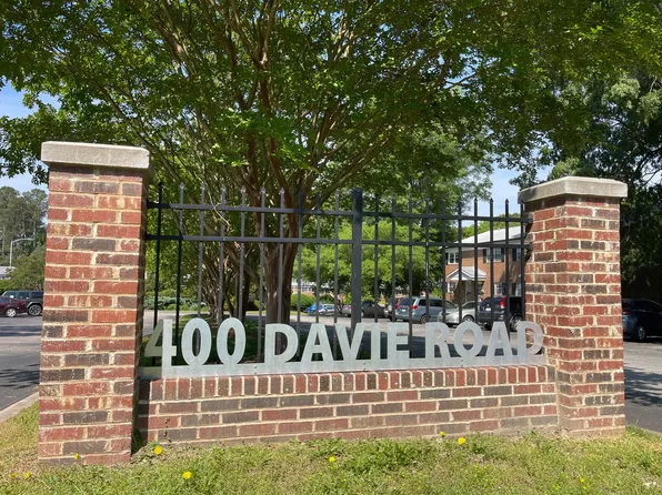 400 Davie Rd APT 63, Carrboro, NC 27510