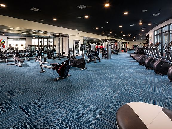 Corona, CA Metro at Main Apartments fitness center