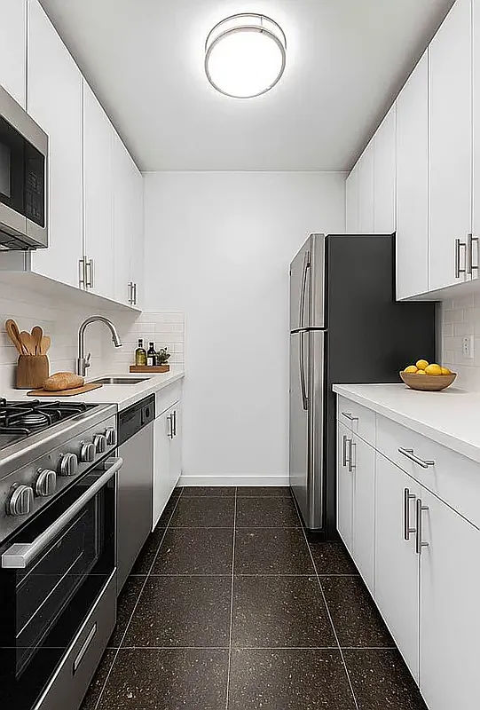 165 East 35th Street — Photo 4