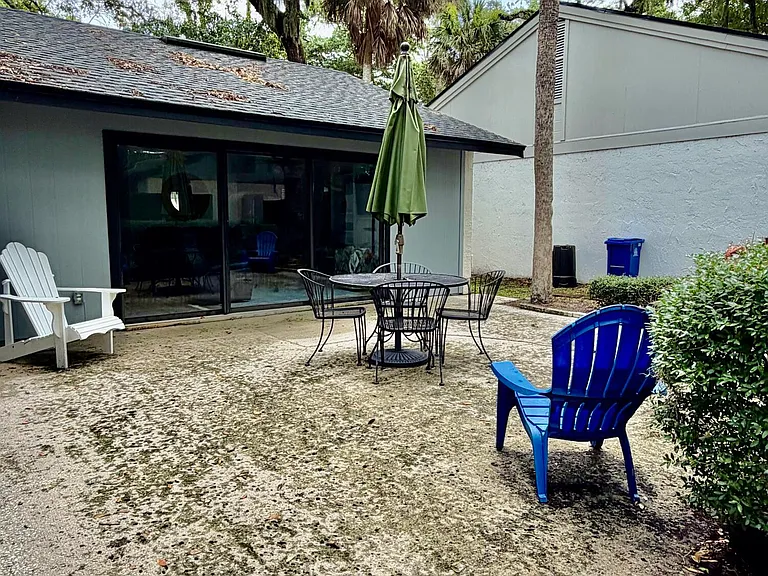 133 Bermuda Ct — Photo 11