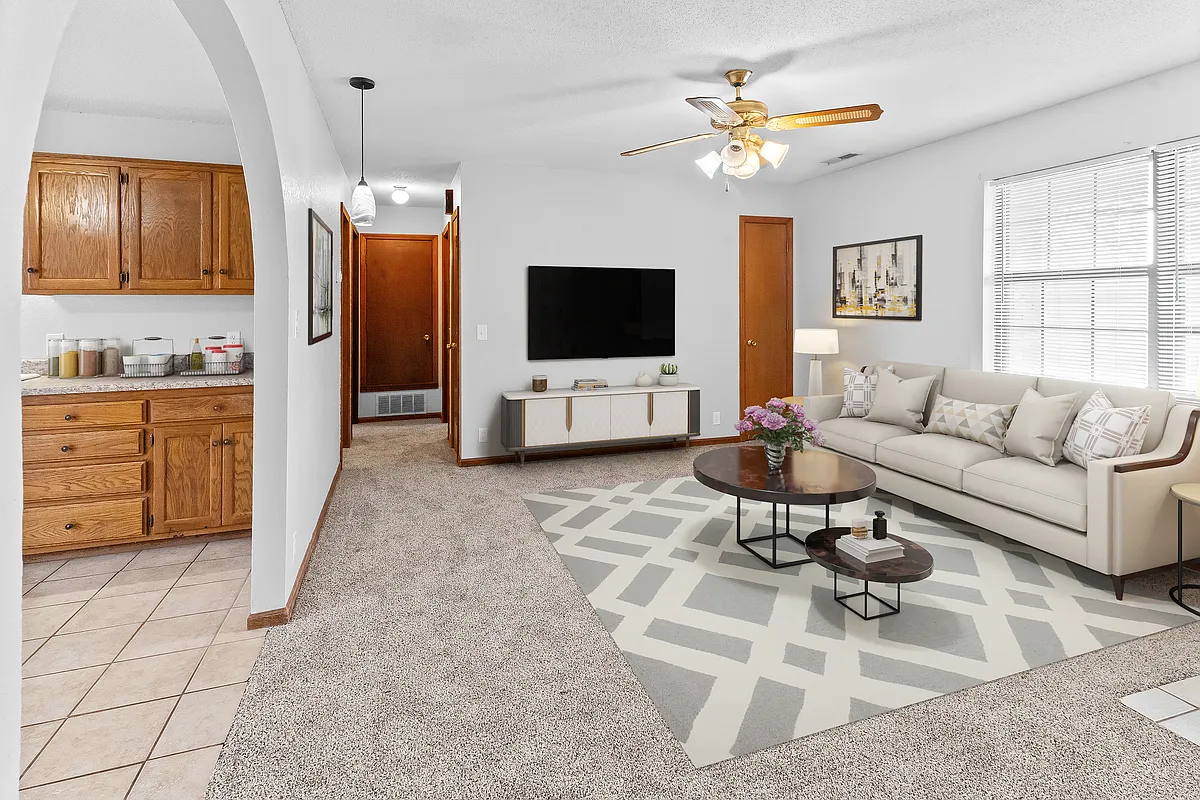 Building Photo - 11681 Wood Oak Ave #1