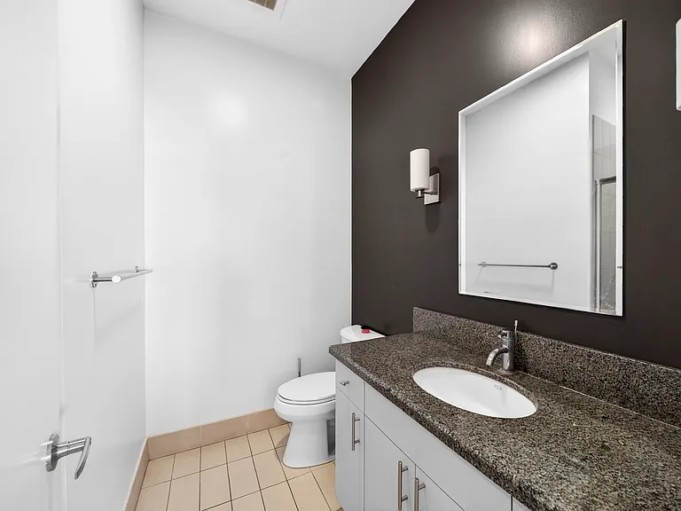 3810 Wilshire Blvd #1405 — Photo 25