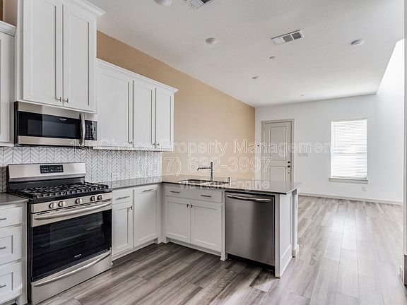 4th image of 6481 Iron Horse Blvd