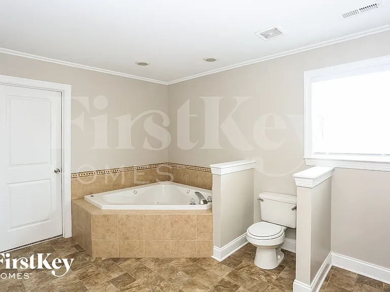 3801 Sonoma Way — Photo 10