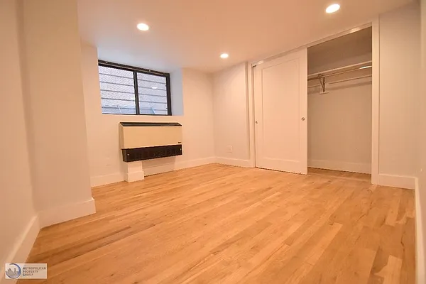 Rented by Mossanen Group | media 27