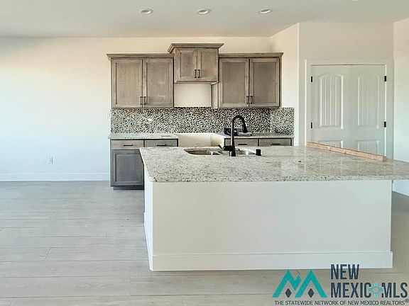 5th image of 2527 Segovia Ct