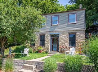 517 Warren St, Galena, IL 61036