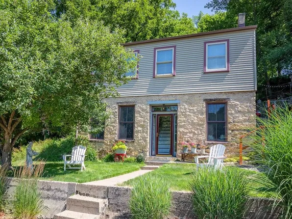 517 Warren St, Galena, IL 61036