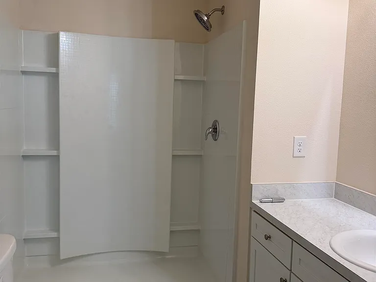 136 Whispering Brook Dr — Photo 5