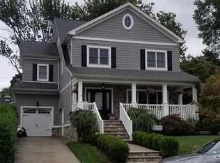 681 Oakland Ave, Staten Island, NY 10310