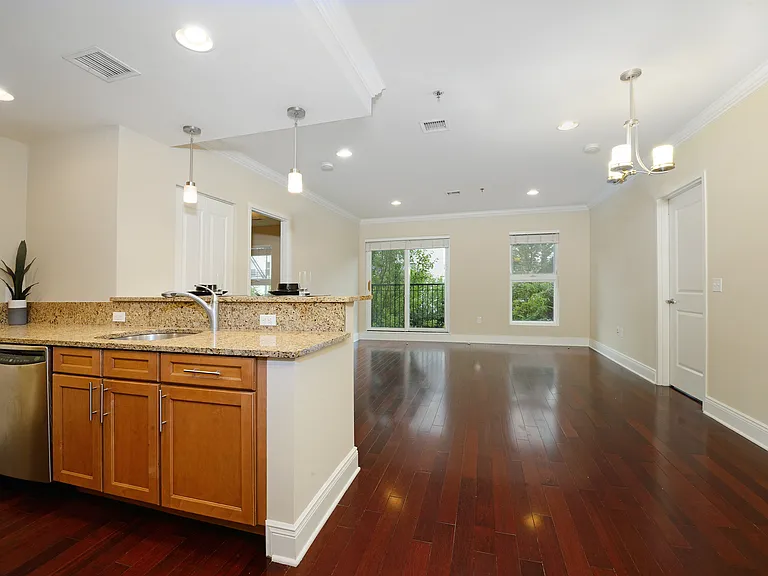 632 Grand St #403 — Photo 1