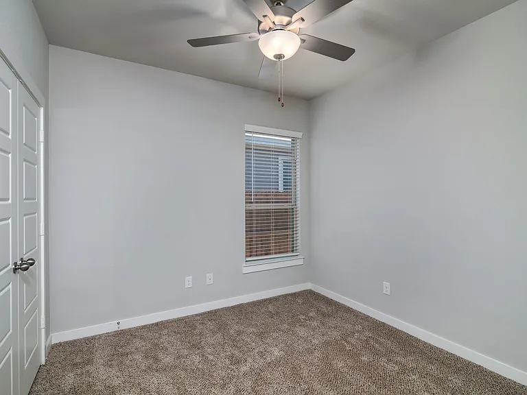 645 Fallow Dr — Photo 15