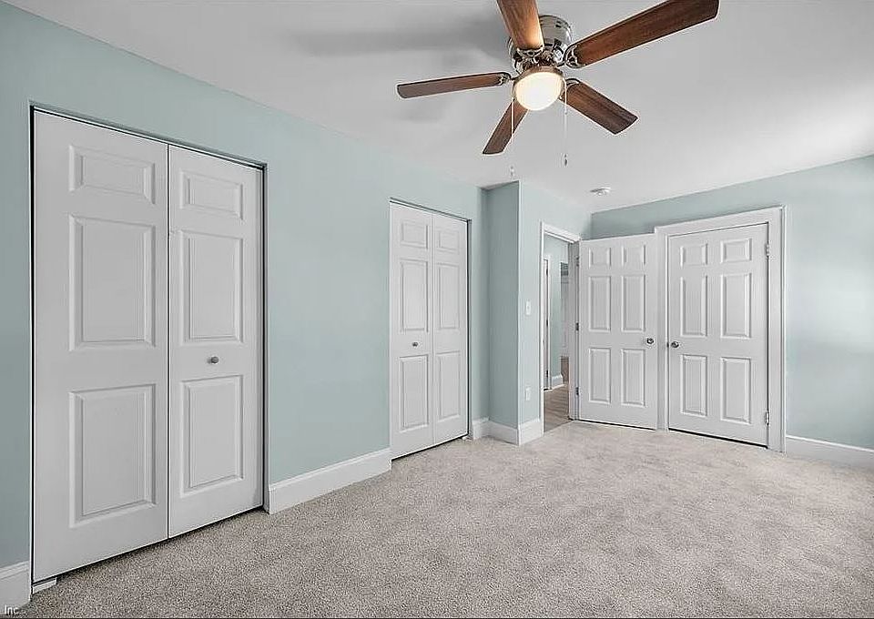 Master Bedroom - double closets and private bathroom. $1200 plus 1/2 utilities