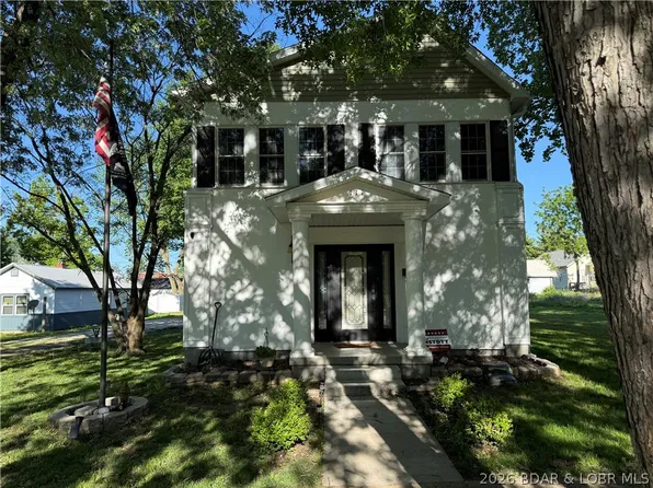 111 Franklin Ave, Eldon, MO 65026