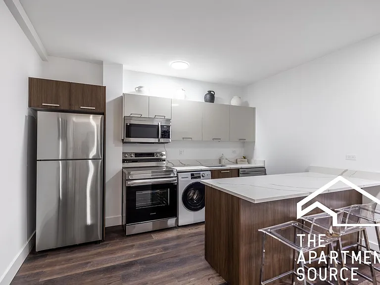1556 W Hollywood Ave #3 — Photo 6