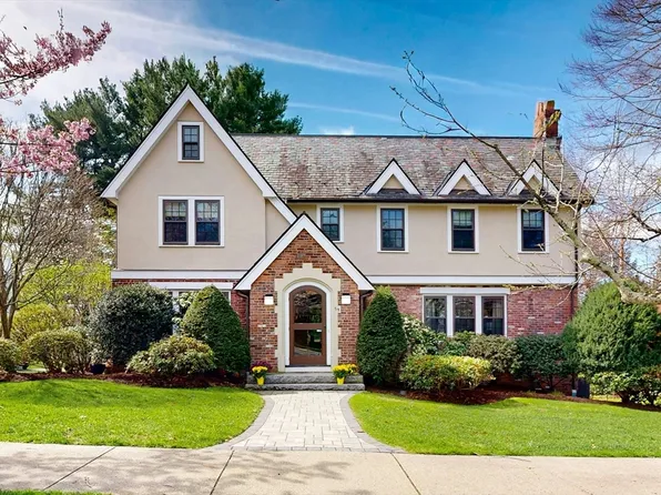 59 Randolph Rd, Brookline, MA 02467
